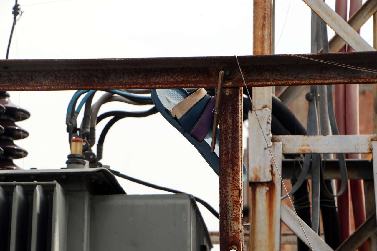 Uçurtma uçuran çocuk ölümden döndü 8